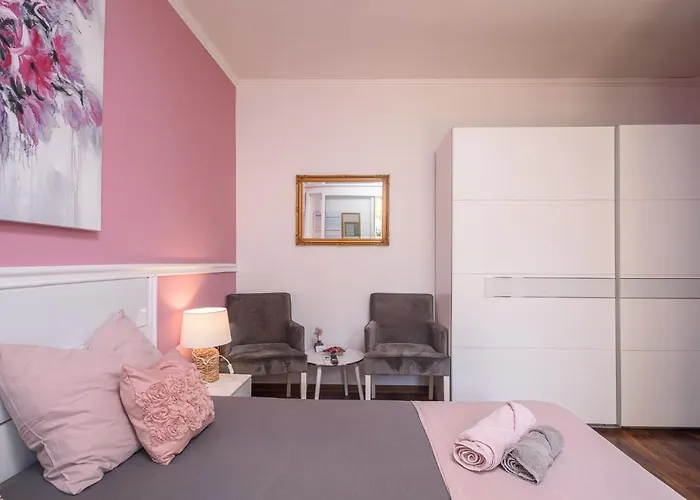 Vikeli Apartman Trogir