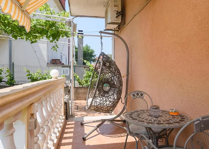 Vikeli Apartment *